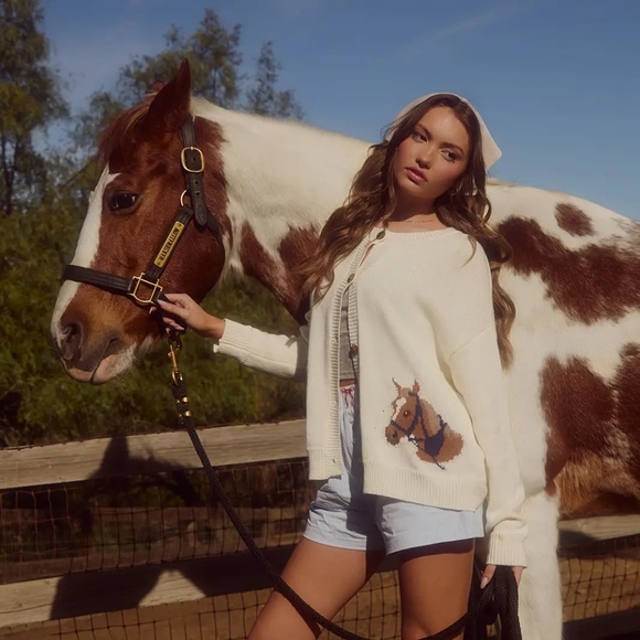 NWT Western Horse Graphic Cardigan Sweater - Picture 1 of 6